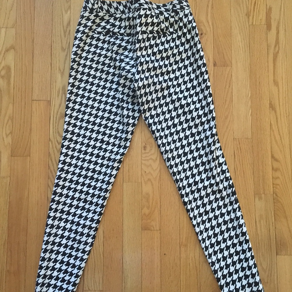Limited Houndstooth Skinny Pant